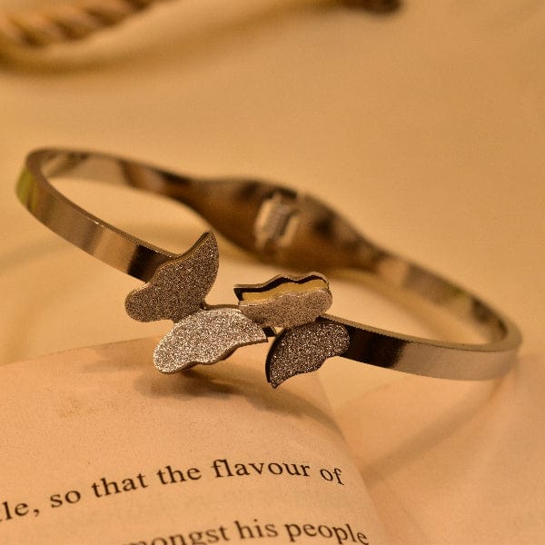 Stylish Unique Design Silver Plated Bracelet for Girls/Women